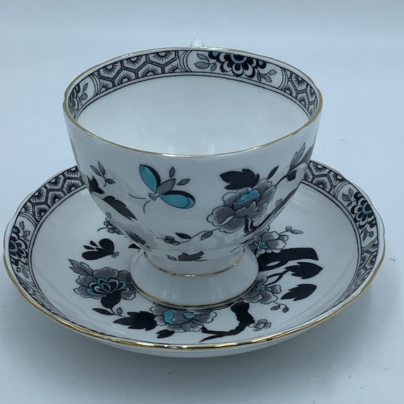Royal Tuscan England Black/Blue Floral Fine Bone China Teacup & Saucer - Picture 6 of 10